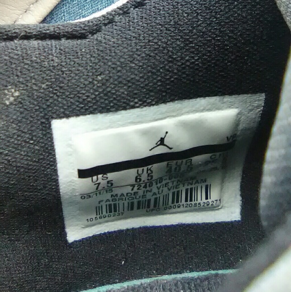 Women's size 7.5 gray cheetah print Jordan's - Picture 4 of 4